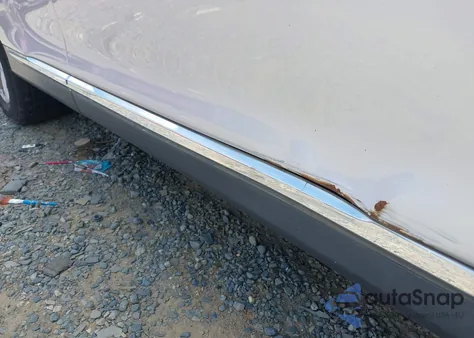 2012 Toyota Highlander Base V6 z USA, uszkodzony, nr VIN 5TDBK3EH9CS102658